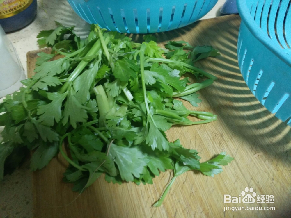 家常菜之凉拌芹菜叶