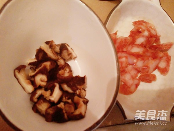 腊肠香菇炒饭