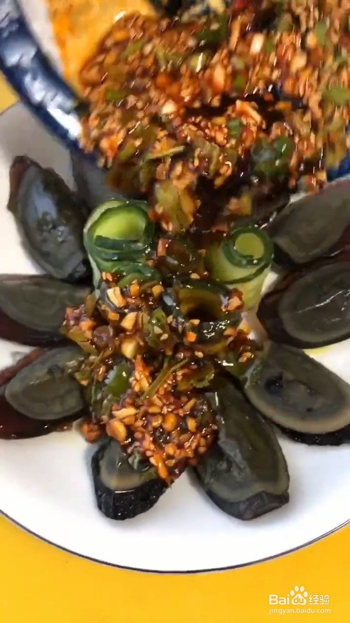 怎样在家正确自制味美的酱汁松花蛋