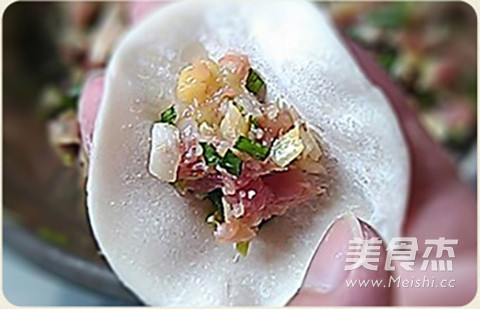 晶莹剔透的水晶虾饺