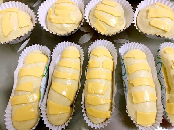 葱香芝士肠仔面包