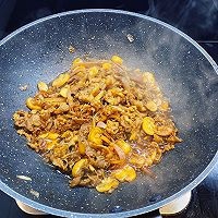 怎么做黑椒蘑菇肥牛饭?
