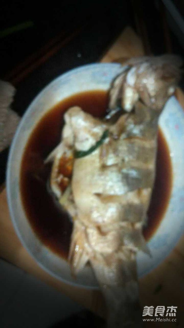 清蒸鲈鱼的做法
