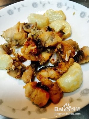 食补养生咸鱼茄子煲的做法