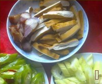 韭花香干炒腊肉