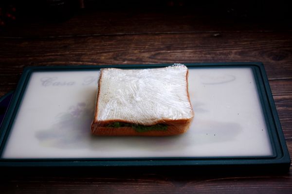 鸡蛋火腿蔬菜三明治