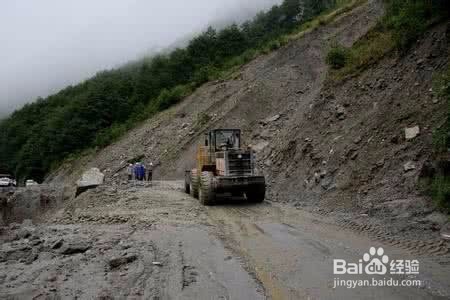 发生了泥石流的正确做法