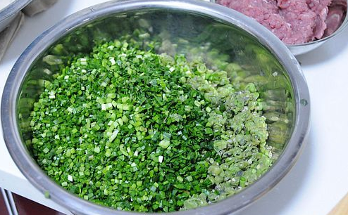 豆角和韭菜是否能一起食用。