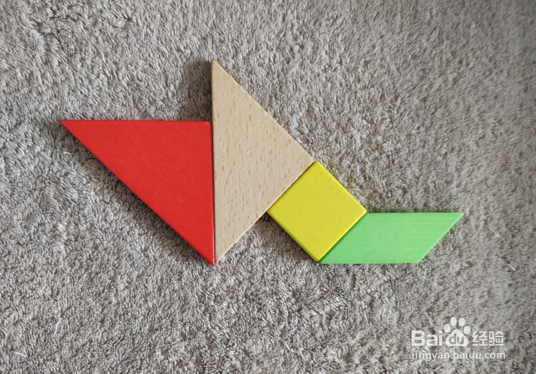 用七巧板怎样拼一条旗鱼?