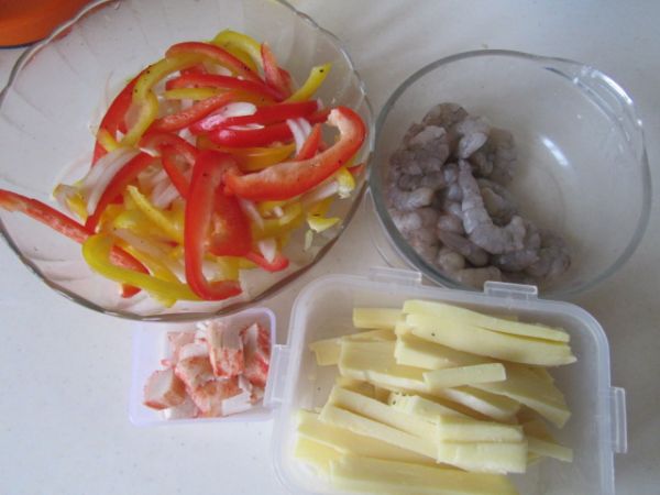 木鱼花虾仁披萨