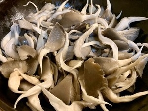 怎么做好吃的这道滑熘平菇简直就是米饭杀手!