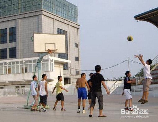 热天打篮球要注意什么？