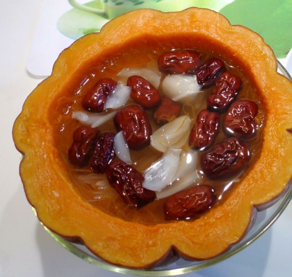 红枣百合南瓜盅