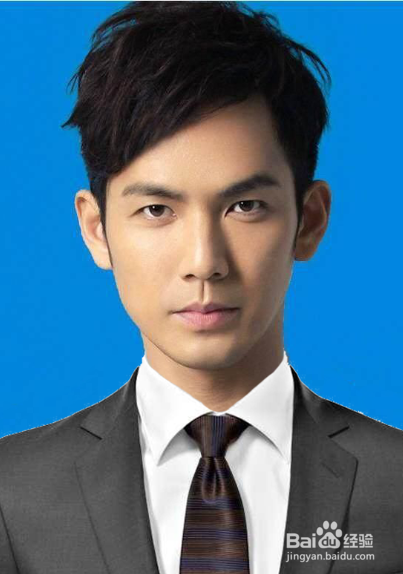 如何用PS为人物换衣服