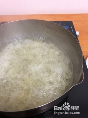木瓜雪耳糖水的做法