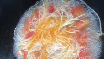 生活小能手：西红柿鸡蛋煮面