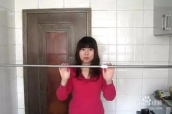 家用浴室不锈钢伸缩杆安装方法