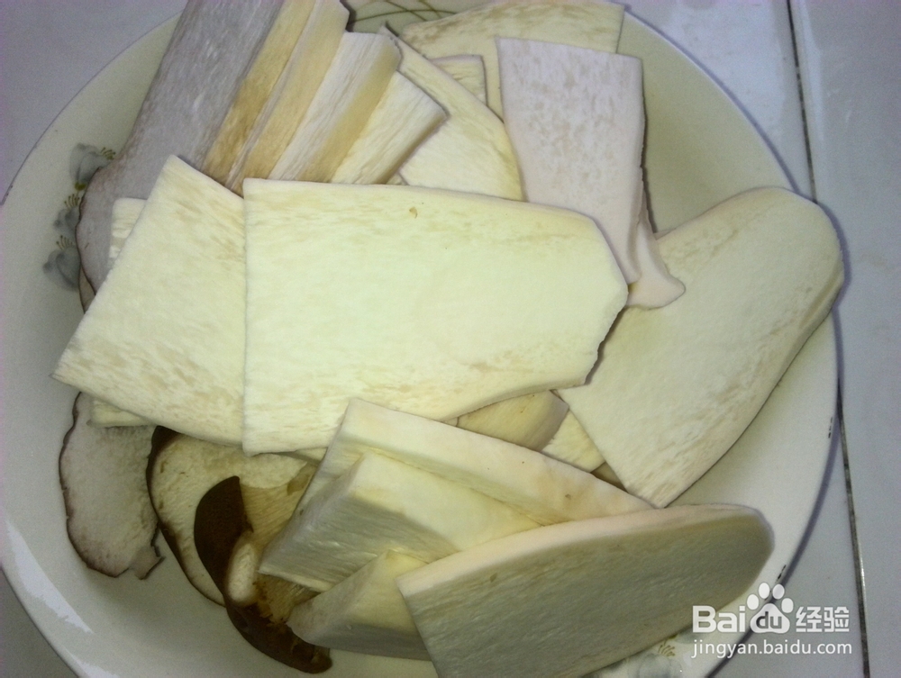 开胃鸡腿菇炒青椒