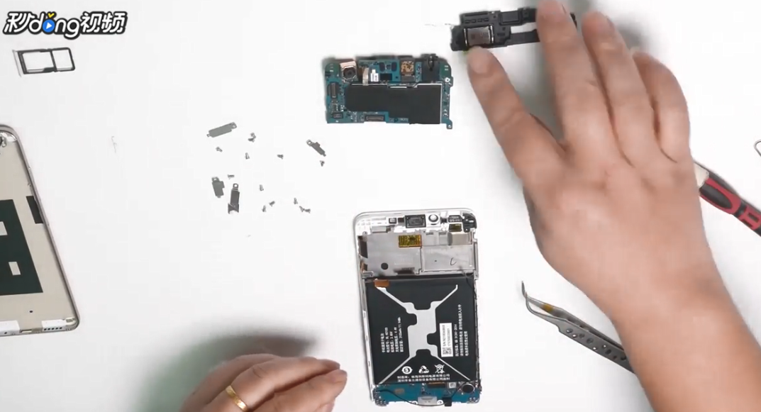 金立手机M6如何拆解