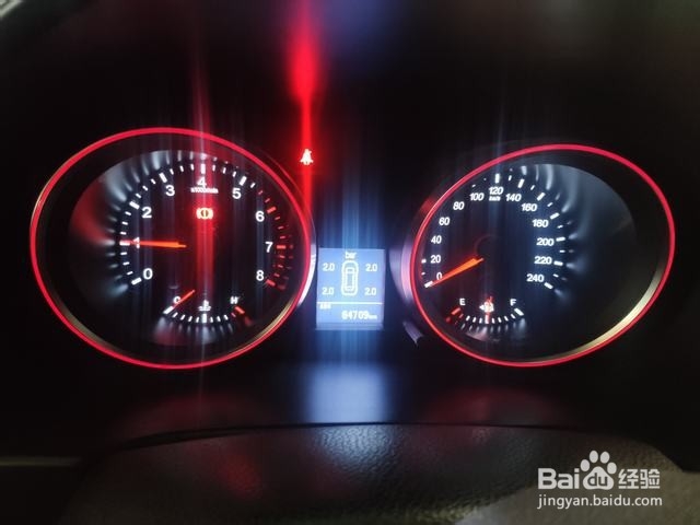 哈弗h6钥匙没电了怎么启动车