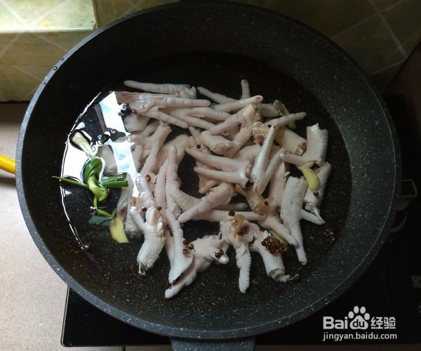 如何做出好吃的网红鸡爪