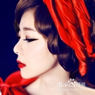 圆脸新娘如何打造V脸俊俏妆容