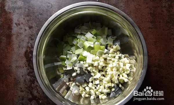 一道快手的小食《炸葱香》