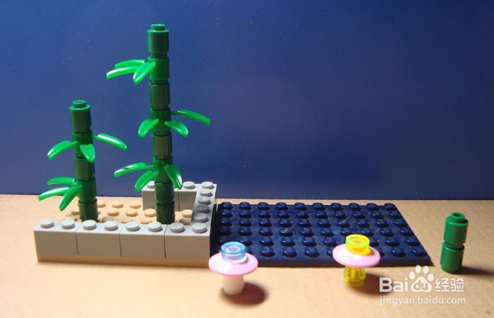 如何用积木拼装竹林练习唱歌的场景