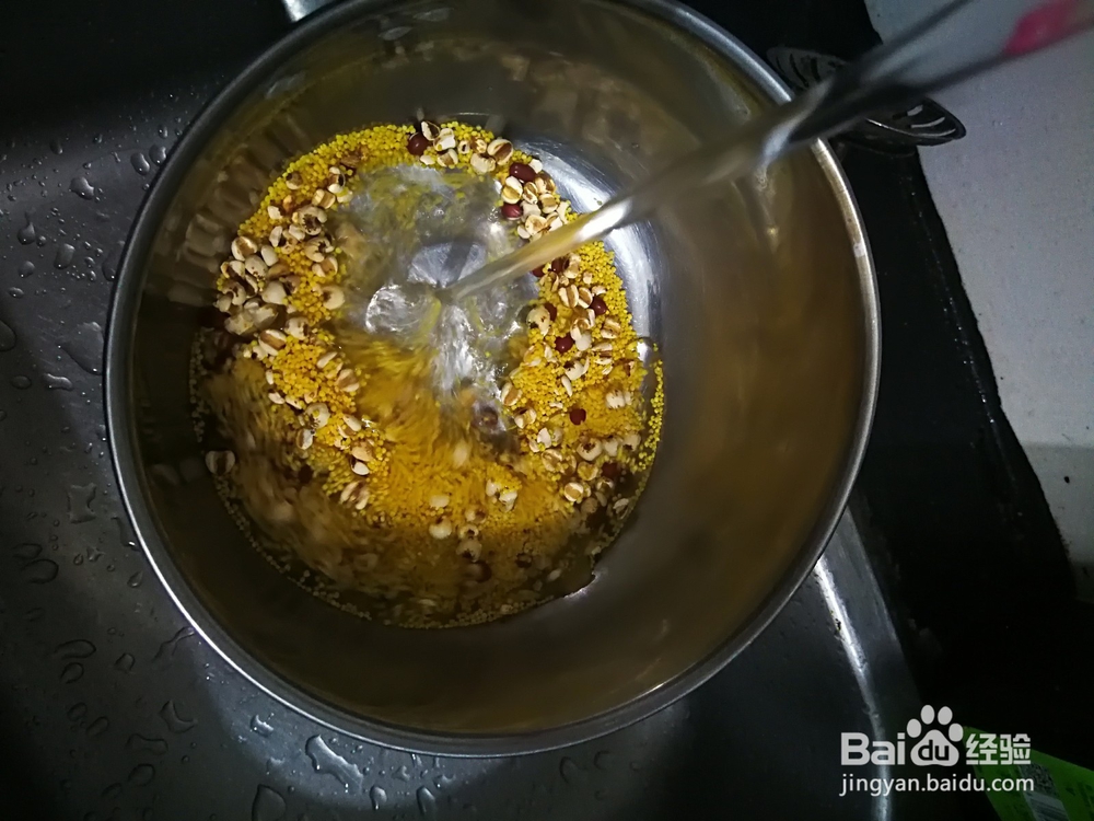 简单好做的红豆薏米粥