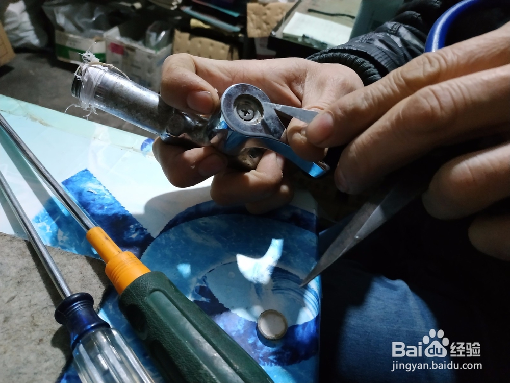 水龙头如何更换内芯？