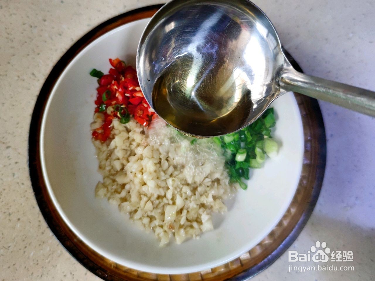 美味鲜香的捞汁花蛤