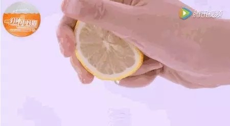 如何去除吃完火锅衣服上的味儿？