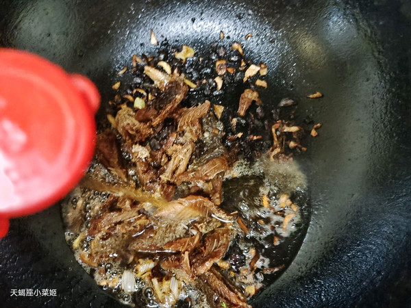 豆豉鲮鱼油麦菜