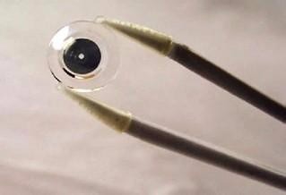 哪些情况下不能戴隐形眼镜