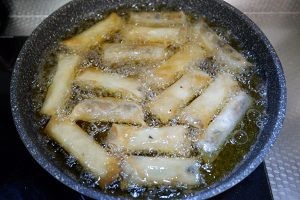 教大家做红豆沙春卷