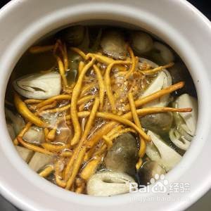 教你怎么做虫草花草菇乳鸽汤