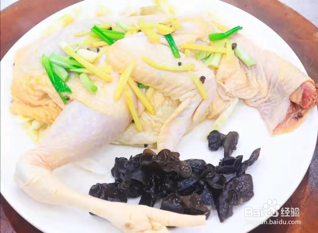 味道配菜升级的清蒸鸡