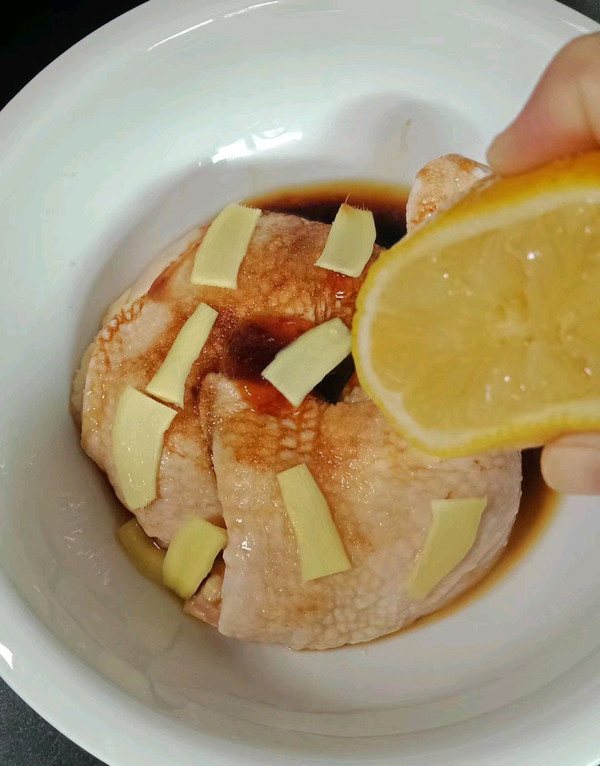 电饭煲柠檬鸡腿