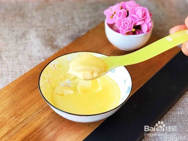 宝宝辅食之奶香鸡蛋羹的做法