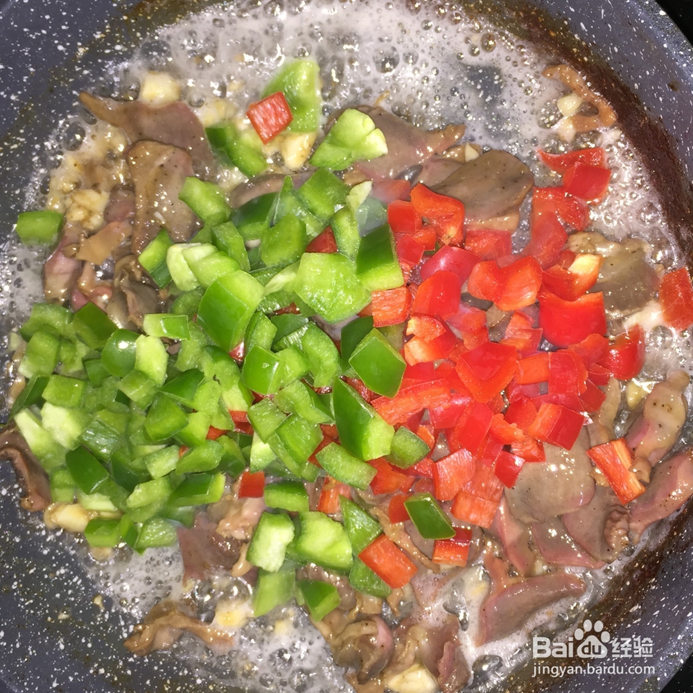 鸭肫炒青红椒 简易菜