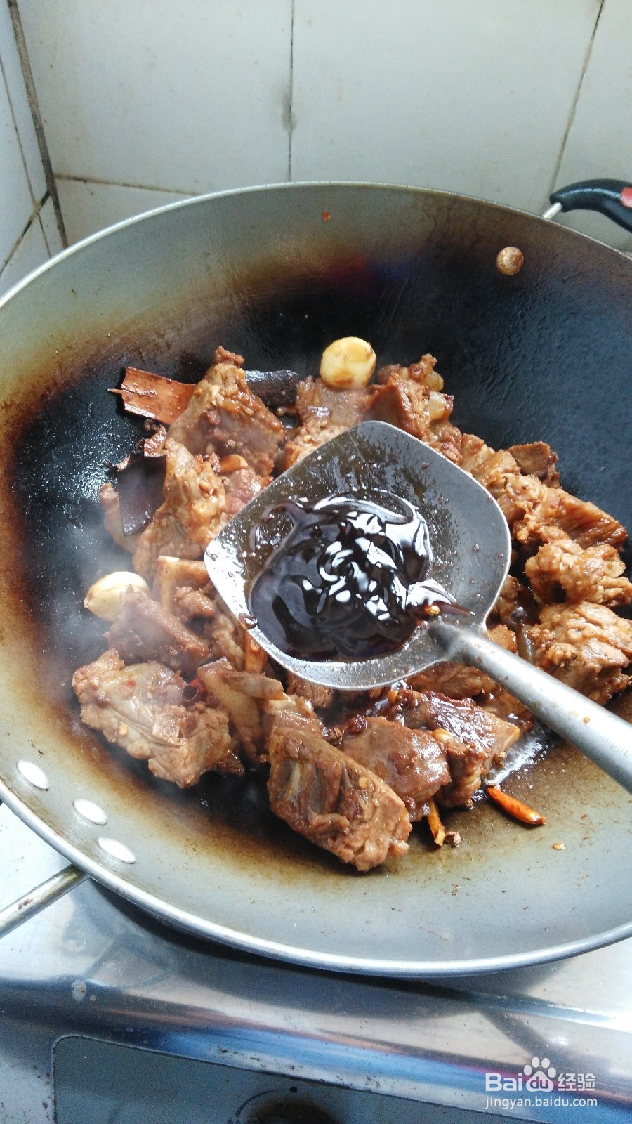 腊蹄子火锅的做法