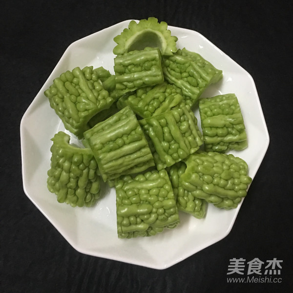 苦瓜黄豆排骨汤