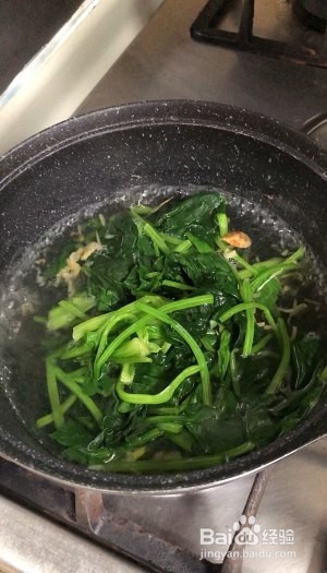 食补佳品快手皮蛋虾皮菠菜汤的做法