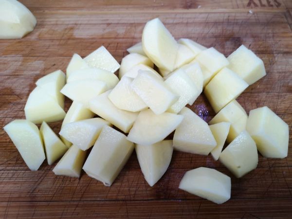 家常土豆炖牛肉