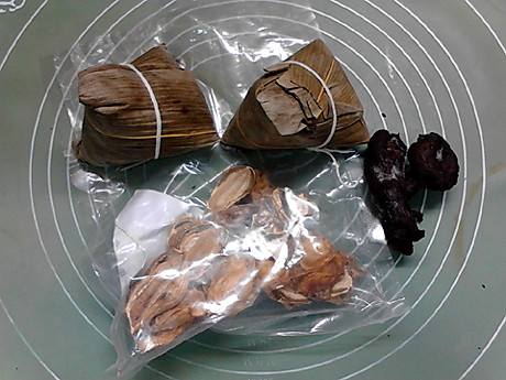 松茸菌菇粽子粥