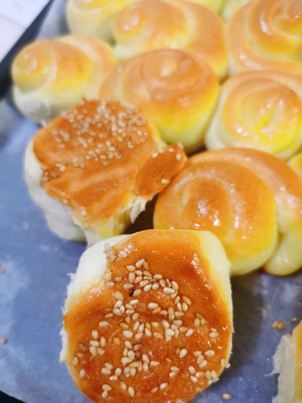 蜂蜜牛奶小面包