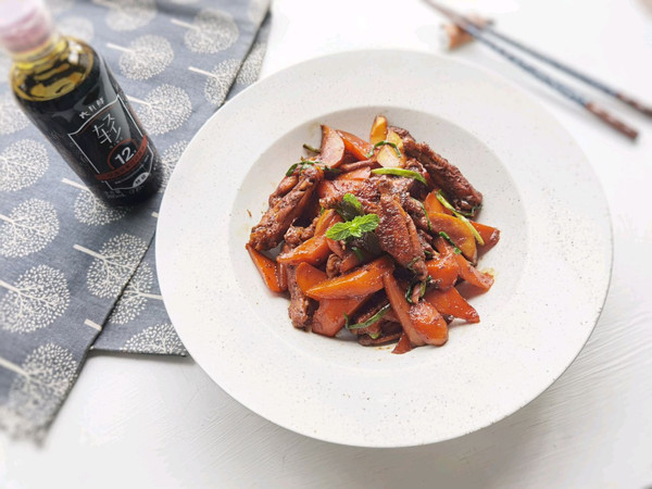 杏鲍菇胡萝卜焖鸡翅