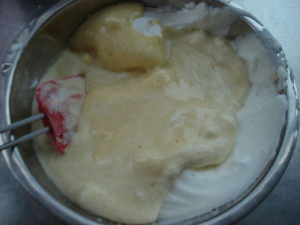 咖啡彩绘蛋糕卷