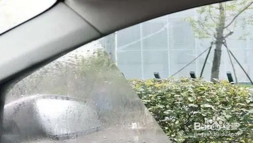 汽车外窗玻璃起雾怎么办
