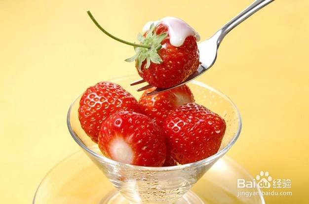 如何选购草莓